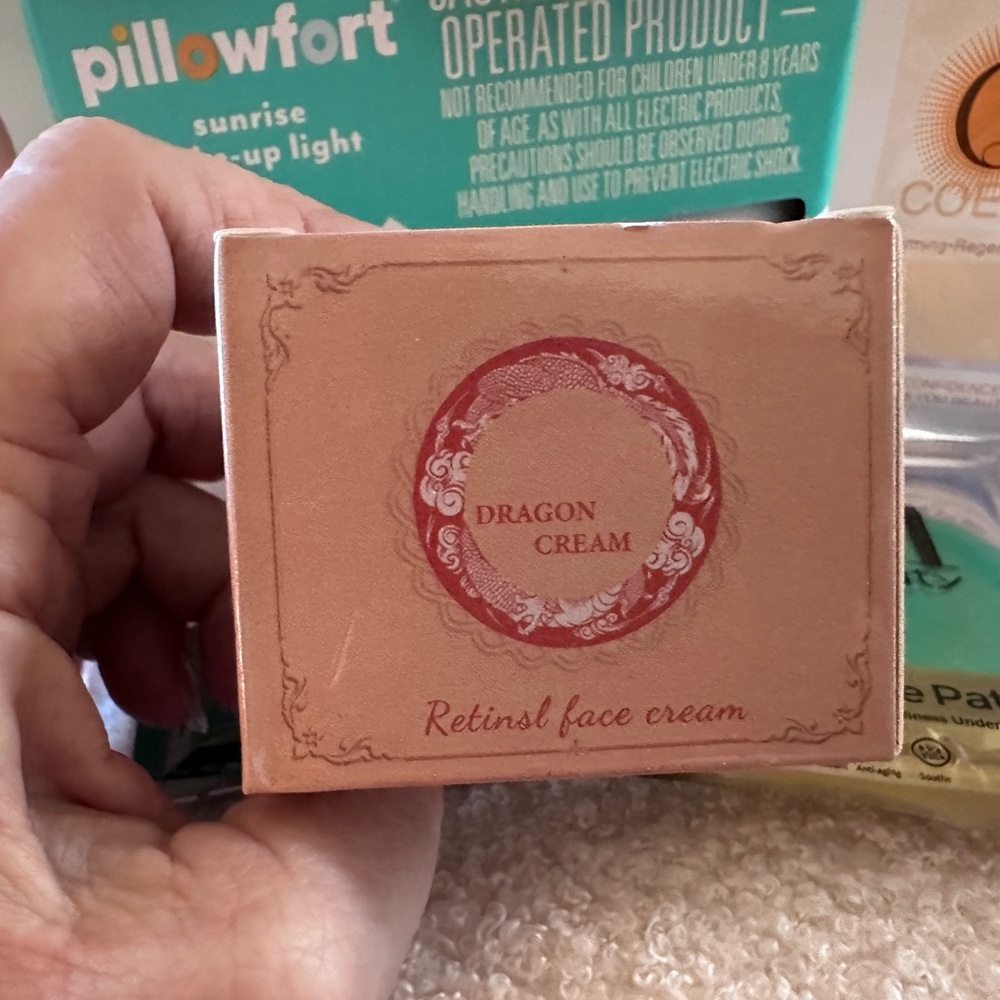 Pillowfort Wake-Up light, headband,retinol face cream, toothbrush & beauty items - Picture 4 of 11